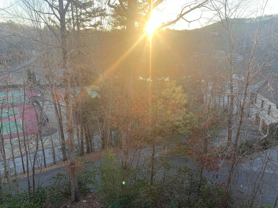 Lure Me Inn - Walk To All Resort Amenities Lake Lure Εξωτερικό φωτογραφία
